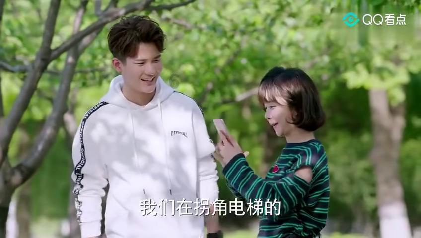 每个月一万块钱的工资,负责100个人的伙食,一天做2顿饭