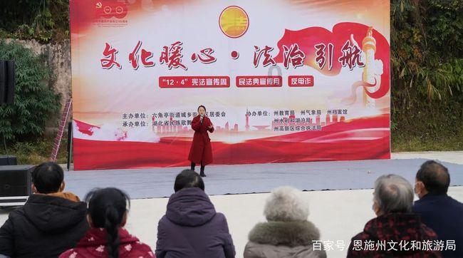 马化腾登台演唱粤语歌，同款红毛衣火了！79.99元包邮？网友热议……