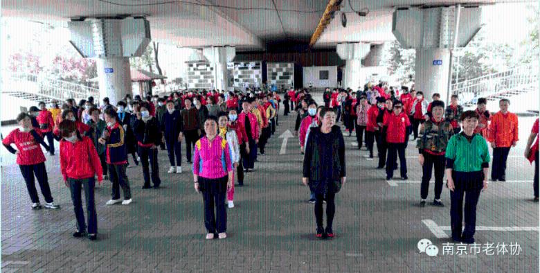 开福区政府党组会议召开