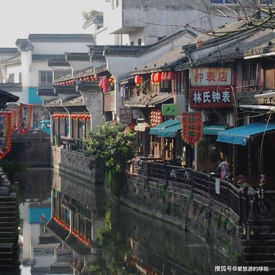 有没有什么又显高级感又非常适合年轻人的服饰品牌？游戏画面