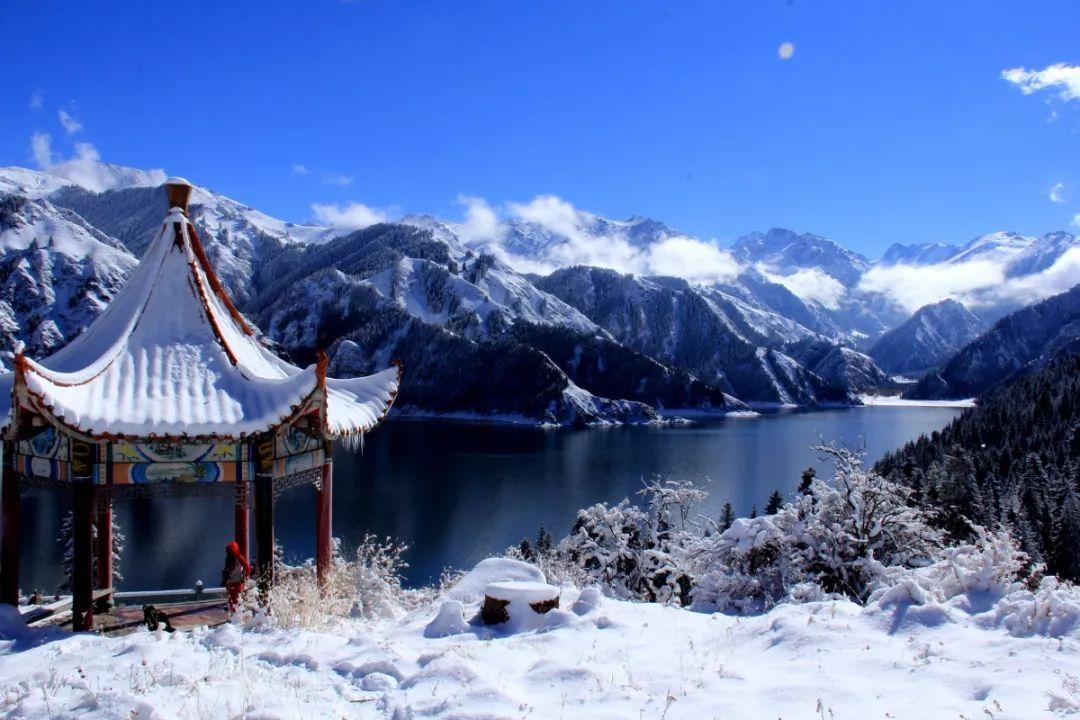 逃离废弃火车站